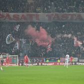 Bilete la Dinamo - U Craiova  Inedit: roș-albii vor  să atragă fanii pe Arenă  cu reduceri la popcorn și suc