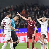 Șumudică a făcut iureș Antrenorul lui Rapid a  criticat vehement  arbitrajul, după remiza cu CFR: „Există o limită! E strigător la cer!”