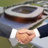 „Iese soarele și pe strada noastră” Dinamo, în extaz după  semnarea contractului  pentru noul stadion » Mesajul transmis de „câini”