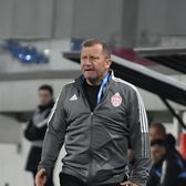 Pleacă Dorinel Munteanu?  Antrenorul angajat recent la Sepsi   deja e în pericol  să fie demis, dacă va pierde cu UTA » Dezvăluiri din club: „E mereu suspicios”