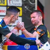 BRAȚE DE FIER    REPORTAJ . La skandenberg, sportivii merg cu trenul la competiții, iar mici comune câștigă o mulțime de medalii