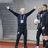  Ce debandadă la Rapid!    Detalii incredibile  din interior: giuleștenii și-au făcut programul în funcție de  ziua lui Șumudică și de înmormântarea lui Boupendza