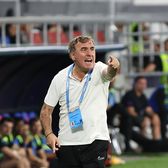 „Nu am fost o echipă”    Gică Hagi,   dărâmat  după eliminarea Farului din Cupa României