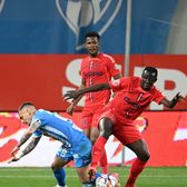 „A existat o ofertă pentru mine”   Ngezana a dezvăluit că putea ajunge la altă echipă:   „Cluburile nu s-au înțeles , FCSB n-a pierdut vremea”