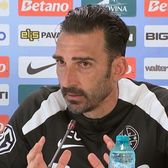  „Nu-mi pasă! Nu-mi pasă!”    Charalambous  nu a mai suportat întrebările despre Rapid: „Asta am făcut din prima zi”