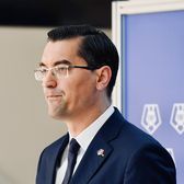 Zi de doliu pentru Papa Francisc  FRF a anunțat ce se va întâmpla cu   meciurile de sâmbătă,  după decizia Guvernului