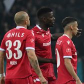 „Strigător la cer!”     Dinamoviștii se revoltă  după programarea derby-ului cu Rapid: „Al patrulea meci la rând luni seara!”