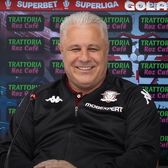 Criză de râs    Șumudică,  printre hohote nestăpânite: „Mă simt extraordinar de bine! Sunt atât de fericit” 😮