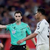 Trei eliminați în El Clasico    Rudiger, Bellingham și Vazquez  au văzut cartonașul roșu. Ce a scris arbitrul în raportul de joc