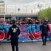 „Ne instigă, îl batem și după aia...”    Jurnalist amenințat  de liderul galeriei FCSB și de alți ultrași! Jandarmeria a intervenit imediat