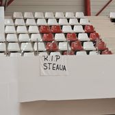 Campioană și la ironii  Banner-ul afișat de fanii lui Dinamo, după ce   Steaua a retrogradat