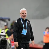  „Au vrut să mă curețe”    Șumudică,  limbaj vulgar după victoria obținută de Rapid în meciul din Bănie: „Le e greu cu mine”