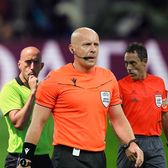„E ridicol!”  Doi foști arbitri spanioli disecă, pentru   GOLAZO.ro  , Inter - Barcelona: „Nu pot să înțeleg cum   UEFA continuă să îl răsfețe”