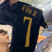 Ironii la Madrid  Fanii Realului au venit cu bannere la baza de pregătire:   „Mulțumim, Inter”  + Ce a apărut pe San Siro