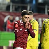 „Nu sunt mulțumit”  Are 21 de meciuri la   Rapid    și vrea să devină titular indiscutabil: „Să arăt că merit să fiu aici”