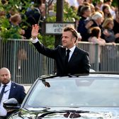 Supermașina lui Macron  Președintele Franței e primul șef de stat cu autoturism oficial 100% electric.    Unicul model blindat!