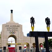 Taxiuri aeriene la Olimpiadă    FOTO VIDEO.  Cum s-ar putea rezolva problema traficului la Jocurile de la Los Angeles.   Avion comandat ca Uber