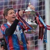 „Pot să-i fiu eu secund?”  Cine este   „regele” de pe Wembley,  antrenorul care l-a învins pe Guardiola în finala Cupei Angliei