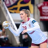 „București e casa noastră”  Campioana mondială de la Rapid vorbește despre   „țara haotică România”  și le dă o veste bună fanilor giuleșteni