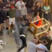 Bătaie cu mese și tomberoane    FOTO+VIDEO.  Ciocniri violente între fanii lui Tottenham și Manchester United, înainte de   finala Europa League