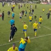 Scandal la Timișoara  Incidente la meciul dintre Poli și Minaur Baia Mare din semifinalele   barajului de promovare în Liga 2    » Oaspeții, fugăriți pe gazon