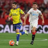 Noi dovezi in cazul Kike Salas  Poliția a găsit mesaje care-l incriminează pe fotbalistul de la Sevilla:   paria pe propriile cartonașe galbene  de pe un cont fals