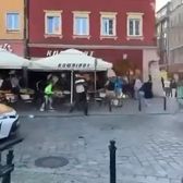 Haos înainte de finală  Suporterii lui   Chelsea și cei ai lui Betis  s-au bătut pe străzile orașului Wroclaw, înainte de ultimul act al Conference League