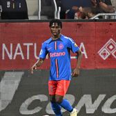 Antwi rămâne la Sibiu  Transfer realizat   în direct ! Dialog între finanțatorul FCSB și Daniel Niculae: „Ajunge mare fotbalist”