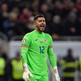 Surpriză: apără Horațiu Moldovan!  Niță, titular la EURO 2024,   va fi doar rezervă  mâine, cu Austria. De ce l-a ales Lucescu pe portarul care a promovat în Serie A