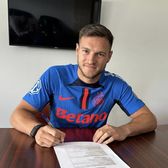 Politic, prezentat oficial  Gafa bizară comisă de   FCSB  + Mesajul jucătorului pentru suporterii lui Dinamo » A dezactivat comentariile