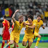 DESCĂTUȘARE!  Paguba provocată de „tricolorii” euforici la primul gol al României U19 la Euro! Staff-ul FRF,   reparație improvizată