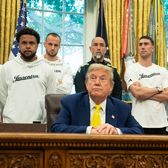 Martori la derapajul Trump  Jucătorii lui Juventus, cu președintele SUA în Biroul Oval:   Iran, arme nucleare, Biden și persoane trans