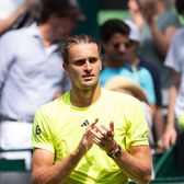 Panică la ATP Halle    Un panou publicitar  a căzut peste o femeie aflată în tribune » Reacția lui Zverev