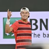 Rachete distruse, 6.000 de euro    Holger Rune  are business nou: vinde echipamentele folosite în meciuri. Ce face cu banii strânși