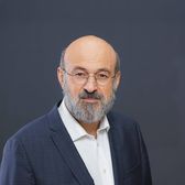 „A zis că-i pare rău”   Patronul lui FCSB, detalii despre cine e în spatele modificării   Legii Sportului : „Mi-a spus că nu și-a dat seama”