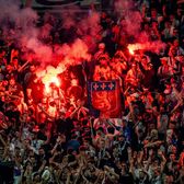 „Trebuie să dispară!”    Fanii lui Lyon, furioși  după ce echipa a fost retrogradată. Au găsit principalul vinovat: „Afară cu el!”