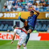 Rasism sau răzbunare?    FOTO.  Motivul din spatele   conflictului  de la finalul meciului Inter - River Plate. Chivu a intervenit în forță!