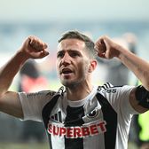 Îi schimbă postul     Chipciu  nu va mai juca fundaș stânga la U Cluj. Care va fi noul rol + Nistor caută un record fabulos