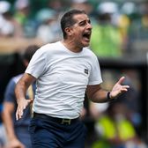 Dat afară!   Antrenorul concediat după eșecul de la   Mondialul Cluburilor.   Acum 10 zile era lăudat de patron