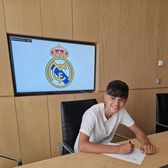 Transfer la Real Madrid  Un jucător de 16 ani   de origine română  a ajuns la juniorii „blanco”. Ce scriu spaniolii despre el
