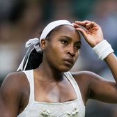 Fără precedent la Wimbledon  Favoriții sunt eliminați pe bandă rulantă!   Record de capi de serie  din TOP 10 învinși în primul tur