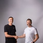 David Popovici, ambasador global      Contract important  semnat de campionul olimpic înainte de Mondialele de la Singapore