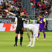 Alibec s-a rupt!  FOTO. Atacantul campioanei   a rezistat doar 5 minute  în Supercupă! Reacție nervoasă la ieșirea de pe teren