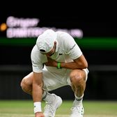 Ghinion teribil pentru Dimitrov  Era la un pas de a-l învinge pe Sinner, dar   a părăsit terenul în lacrimi  la Wimbledon » Recordul negativ stabilit de bulgar