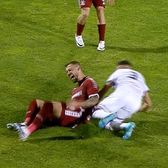 Coșmarul continuă    FOTO:    Elvir Koljic  s-a accidentat din nou, în primul meci al sezonului