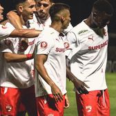 Csikszereda - Dinamo 2-2  „Câinii” obțin doar un punct într-un   meci spectaculos : gafe ridicole și ocazii uriașe