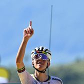 „Cât de dur e sportul nostru!”  Pogacar i-a dedicat victoria tânărului rutier care   a murit în cursă:  „Ce durere poate provoca!”