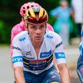 A abandonat!    Remco Evenepoel, unul dintre favoriți la start,  s-a oprit pe Tourmalet și a renunțat la Turul Franței