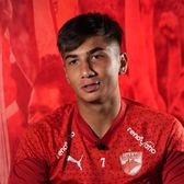 Povestea lui Alex Musi    VIDEO.  A crescut în Spania, a lăsat FCSB și   vrea titlul cu Dinamo : „Nu mă interesează criticile. Știu cum sunt și cât muncesc”