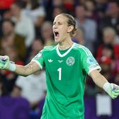 Indestructibilă    Portarul-erou a învins cancerul  și a calificat Germania în semifinalele EURO 2025. Secretul penalty-urilor apărate